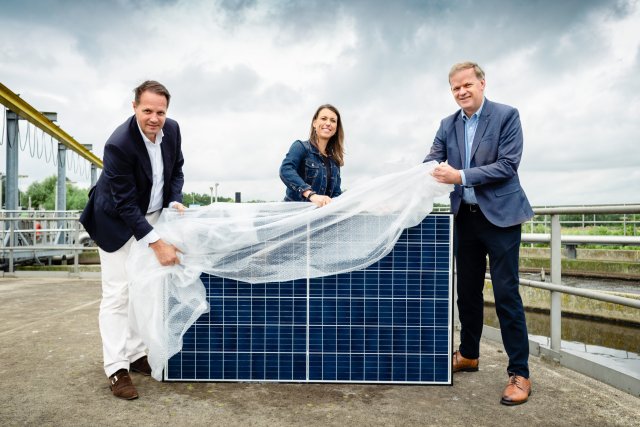 v.l.n.r. Arjan ten Elshof (HVC), Tanja de Jonge (gemeente Barendrecht), Leo Stehouwer (waterschap Hollandse Delta)