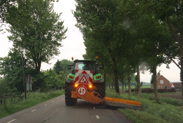 Maaien van de wegberm