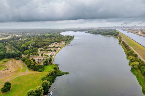 Luchtfoto van Brielse Meer
